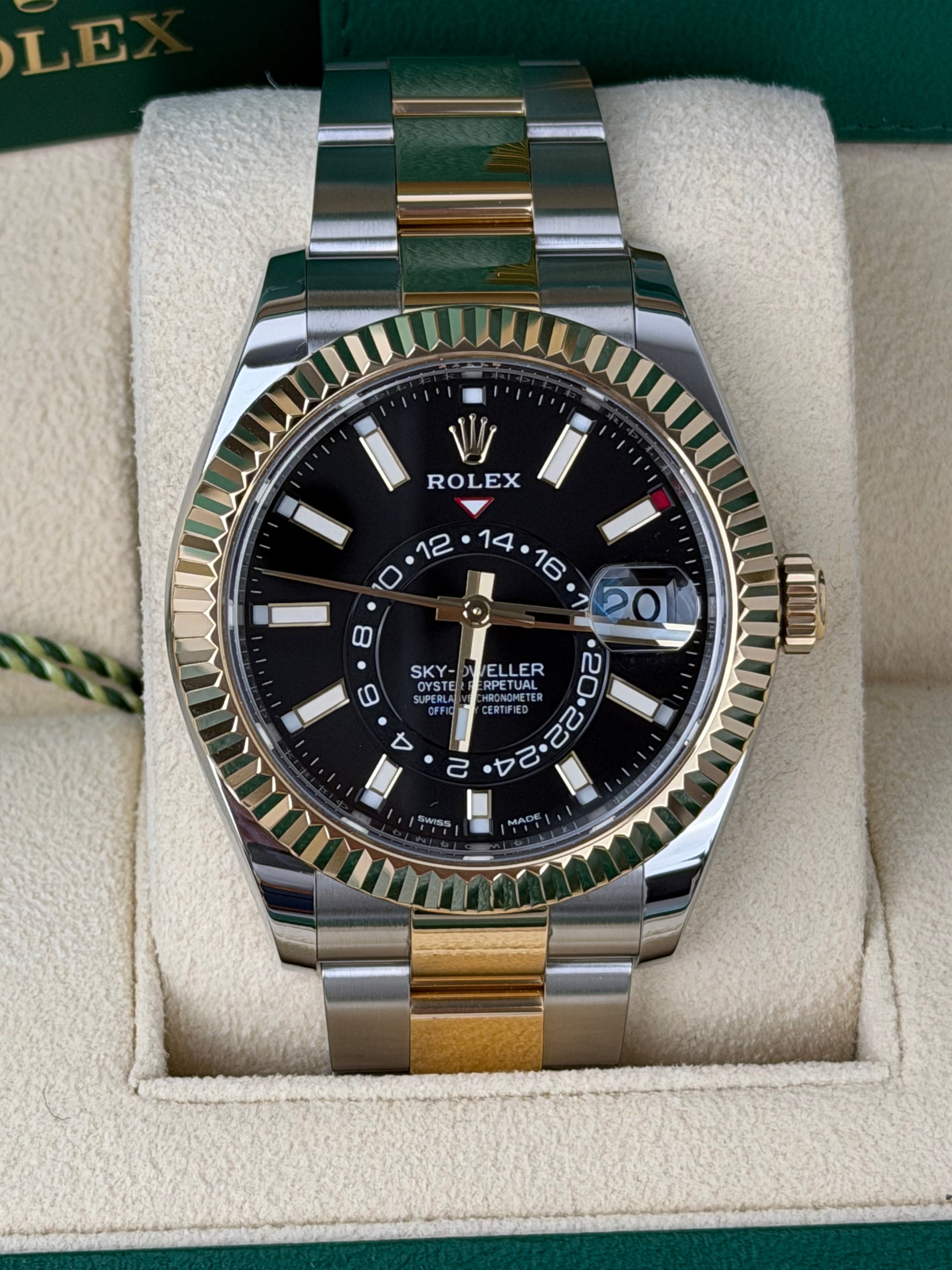 Rolex Sky-Dweller / 326933 / 2023 / FULL SET / WIE NEU