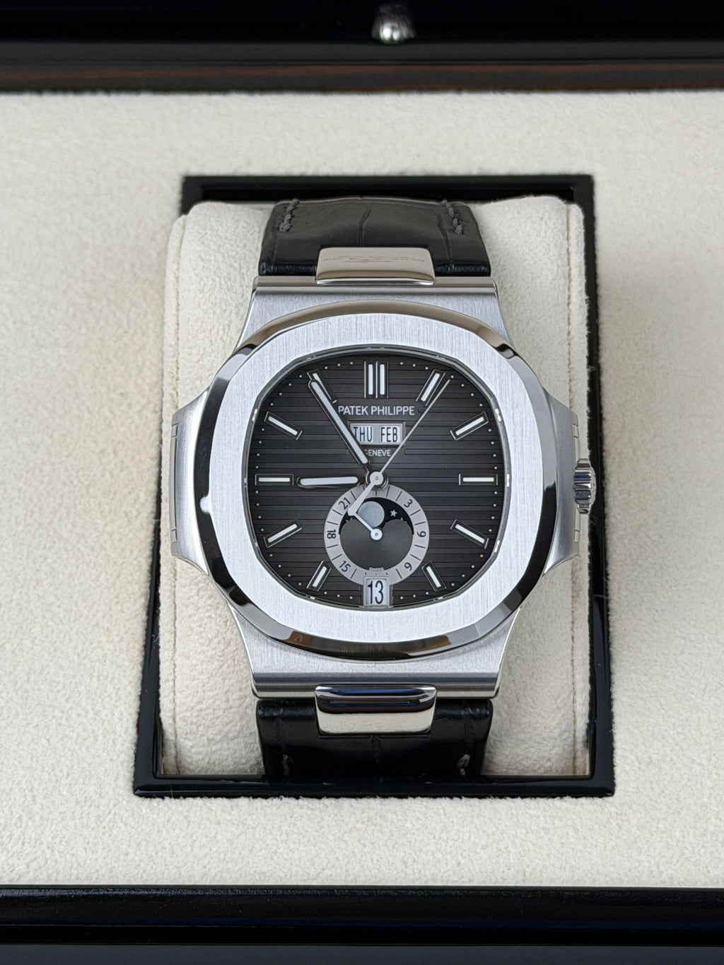 Patek Philippe Nautilus 5726A / 2024 / FULL SET / NEU / ERSTKAUFRECHNUNG