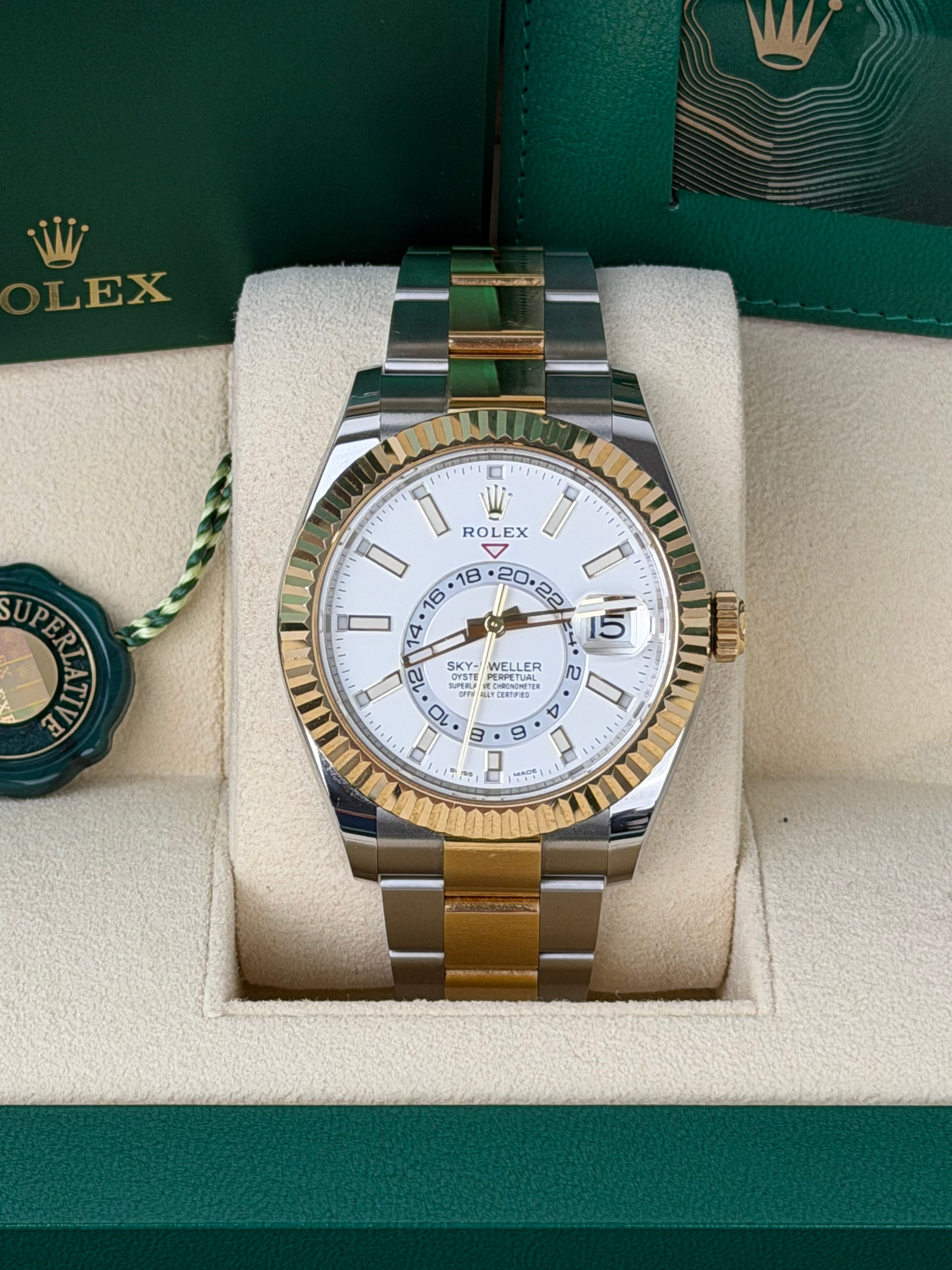 Rolex Sky-Dweller / 326933 / 2022 / FULL SET / UNPOLIERT