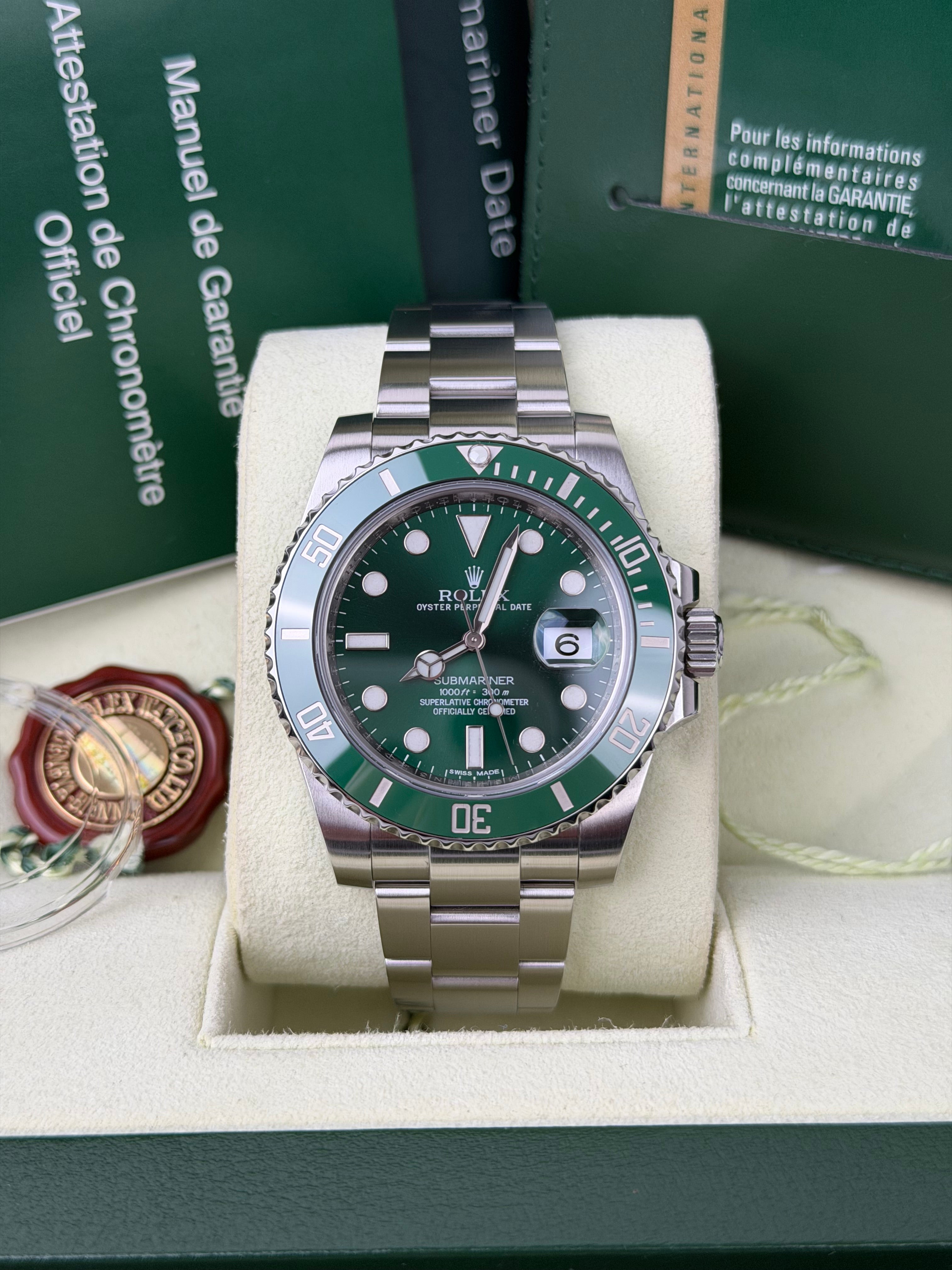 Rolex Submariner Date HULK 116610LV / 2010 / FULL SET / WIE NEU / FIRST EDITION