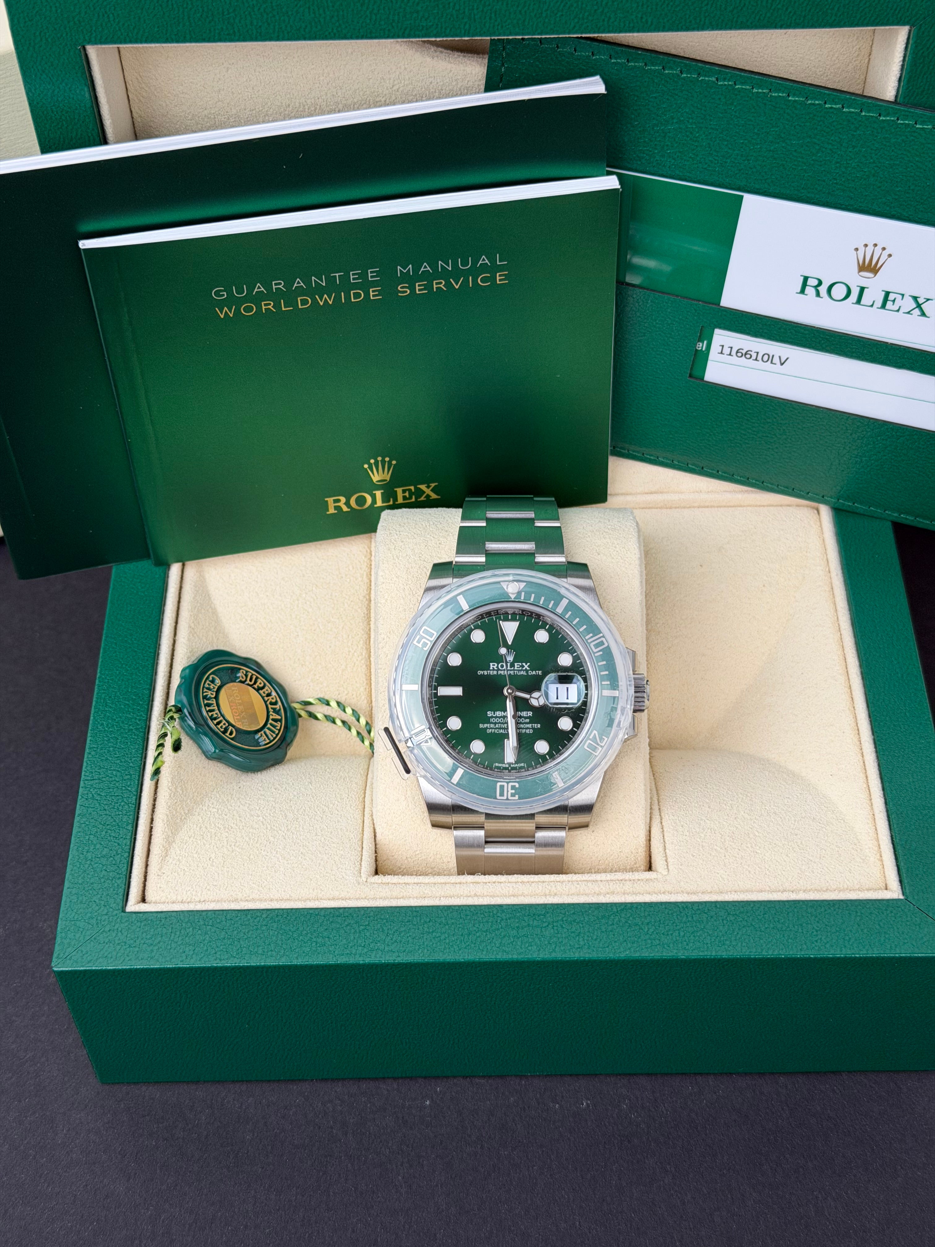 Rolex Submariner Date HULK 116610LV / 2018 / FULL SET / NEU / STICKERED / RECHNUNG