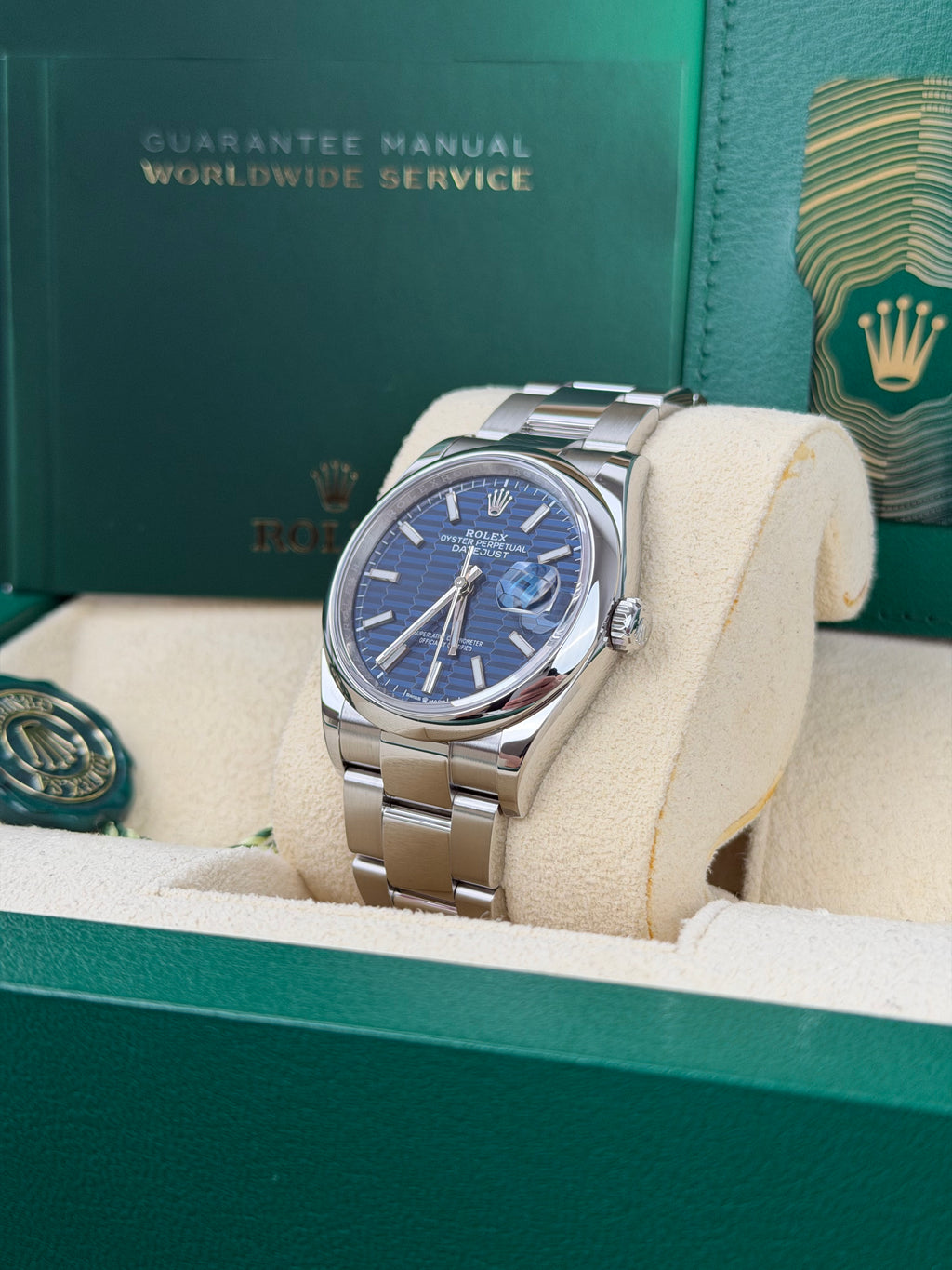 Rolex Datejust 36 Blue Motif 126200 / 2023 / FULL SET / WIE NEU