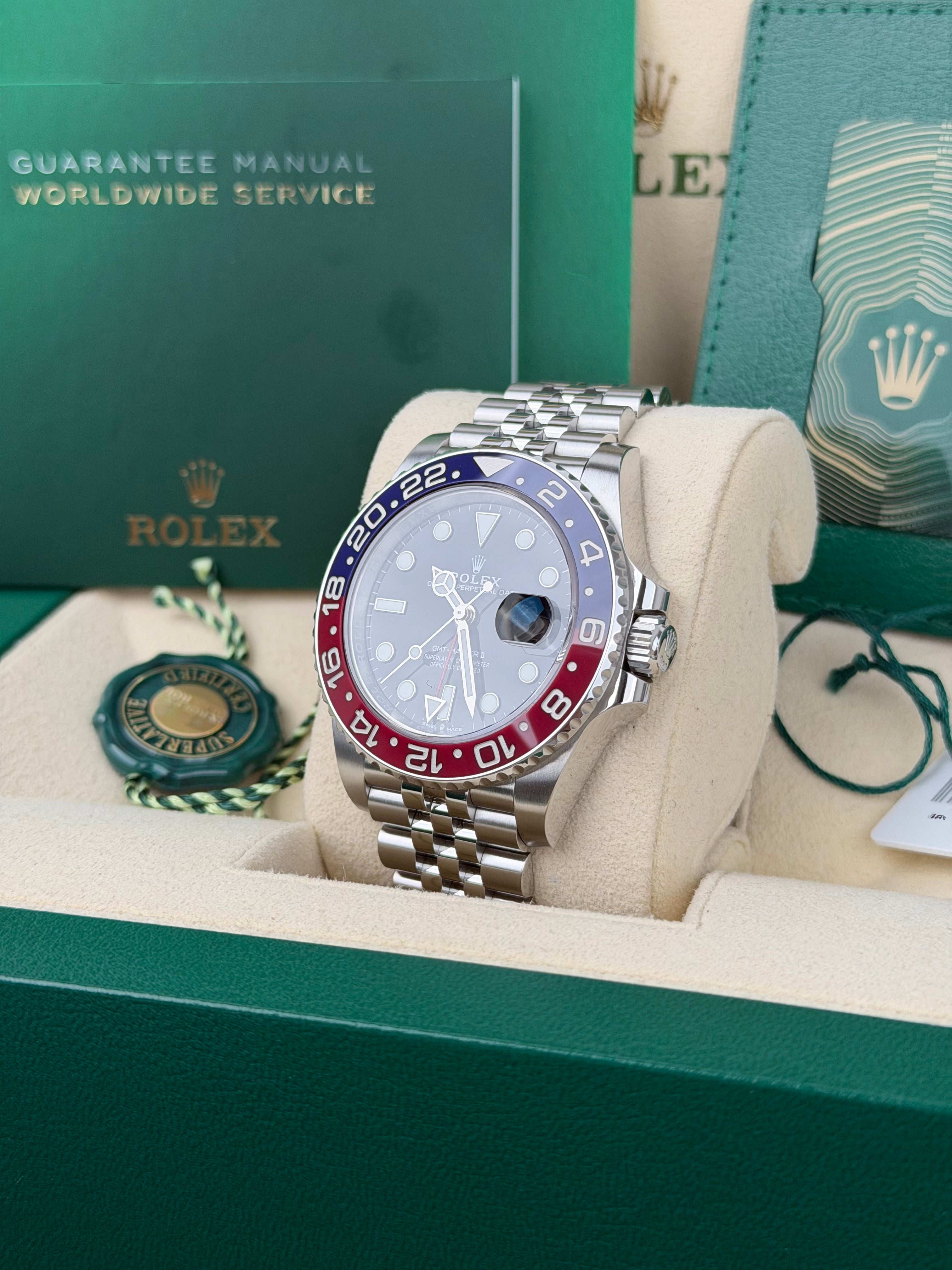 Rolex GMT-Master II 126710BLRO Pepsi / 2020 / FULL SET / WIE NEU / ERSTKAUFRECHNUNG