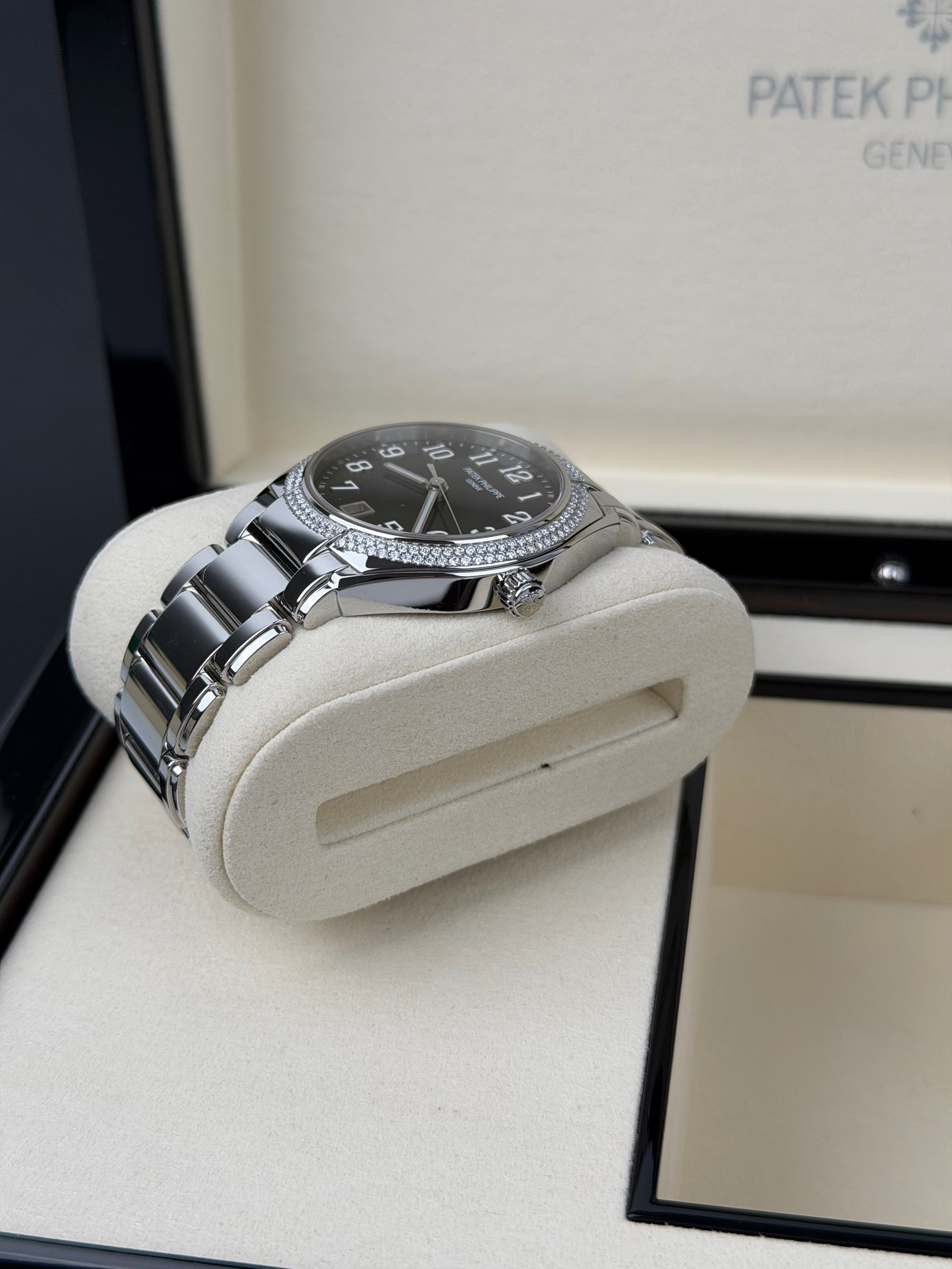 Patek Philippe Twenty 4 7300 / 2025 / FULL SET / NEU / DEUTSCHLAND