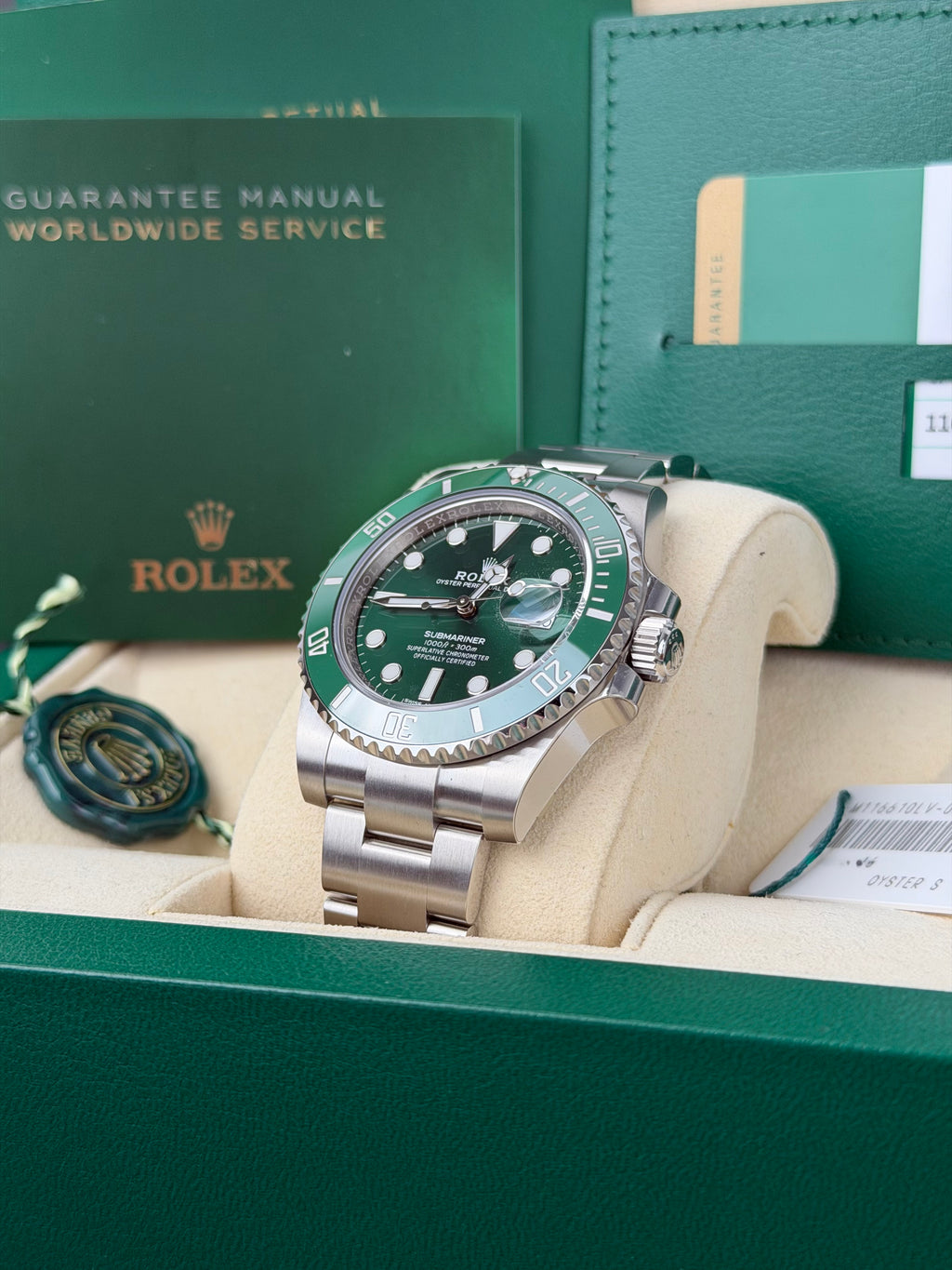 Rolex Submariner Date HULK 116610LV / 2018 / FULL SET / NEU / STICKERED / RECHNUNG