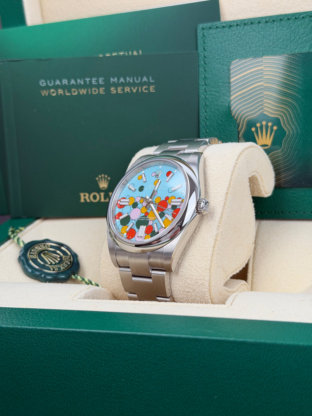Rolex Oyster Perpetual 41 Celebration 124300 / 2024 / FULL SET / NEU