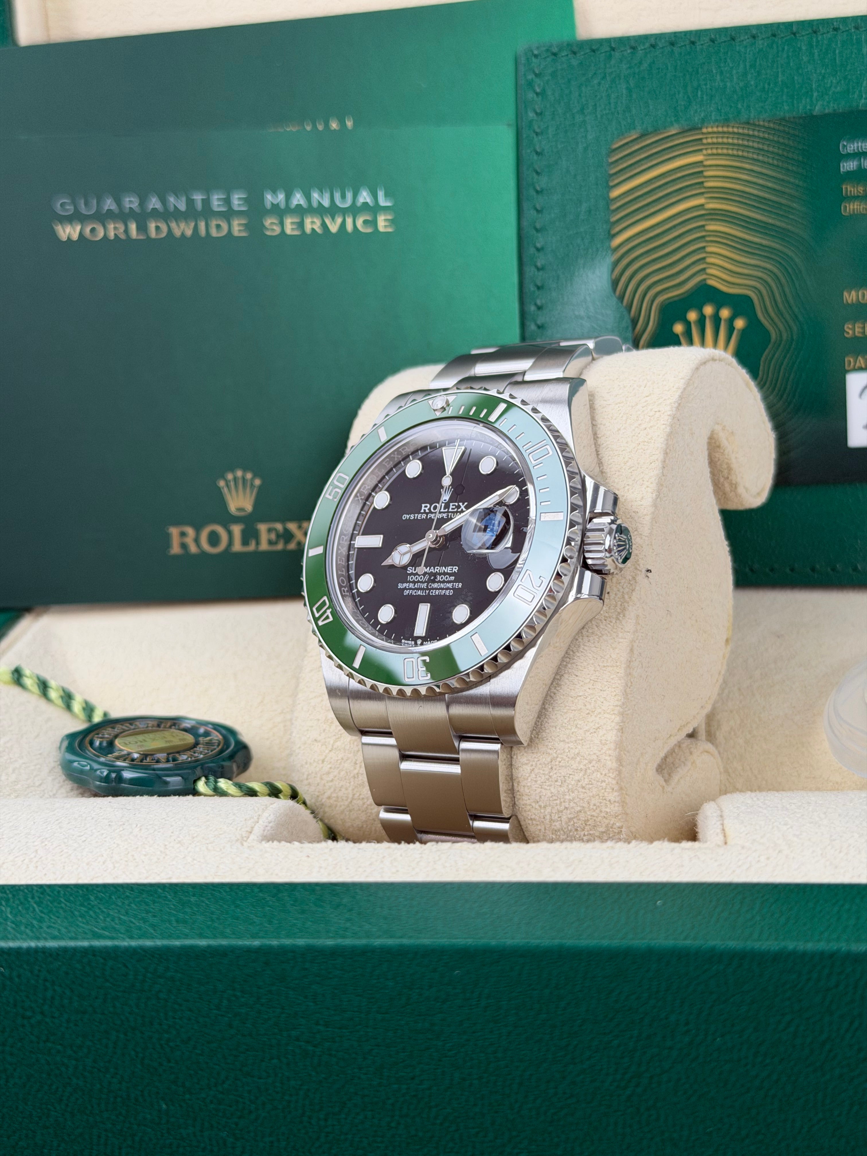 Rolex Submariner Date Starbucks MK2 126610LV / 2024 / FULL SET / WIE NEU / ERSTKAUFRECHNUNG