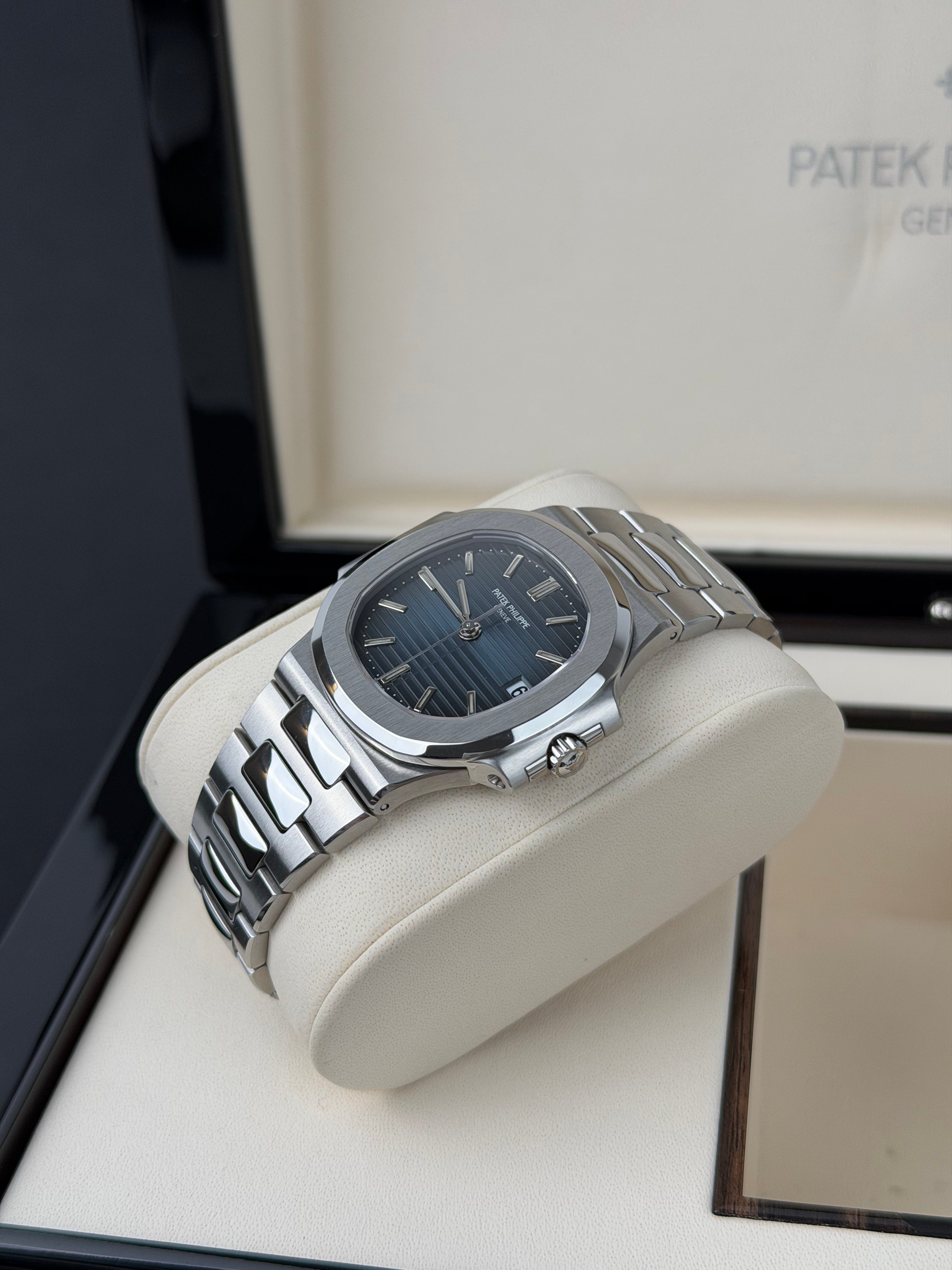 Patek Philippe Nautilus 3800/1 / 2005 / ARCHIV PAPER / WIE NEU / COLLECTORS SET
