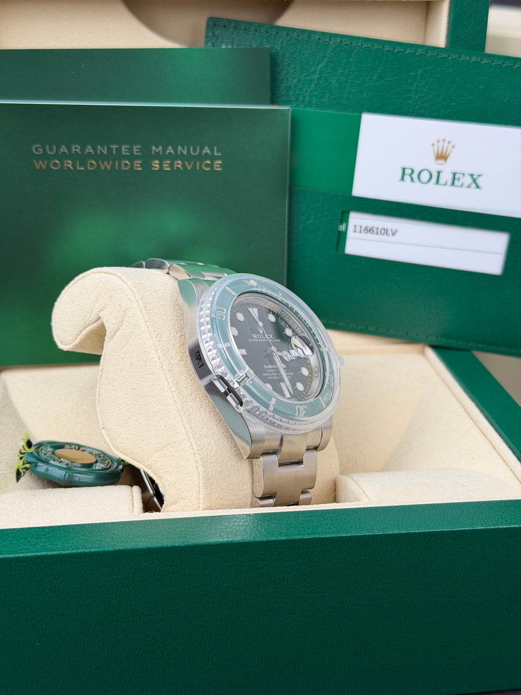 Rolex Submariner Date HULK 116610LV / 2018 / FULL SET / NEU / STICKERED / RECHNUNG