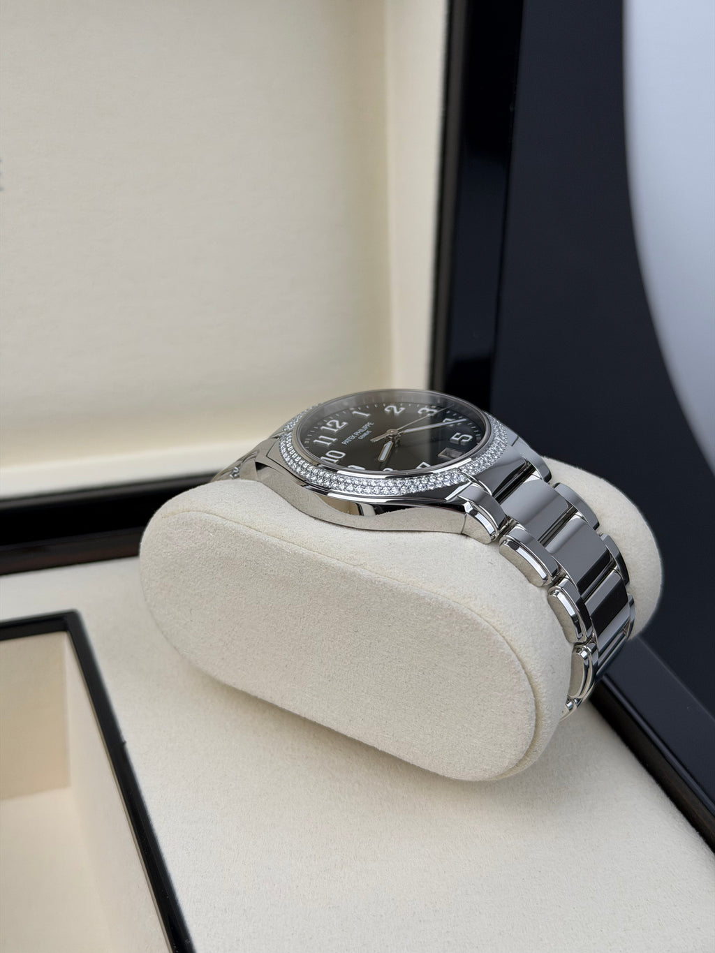Patek Philippe Twenty 4 7300 / 2025 / FULL SET / NEU / DEUTSCHLAND