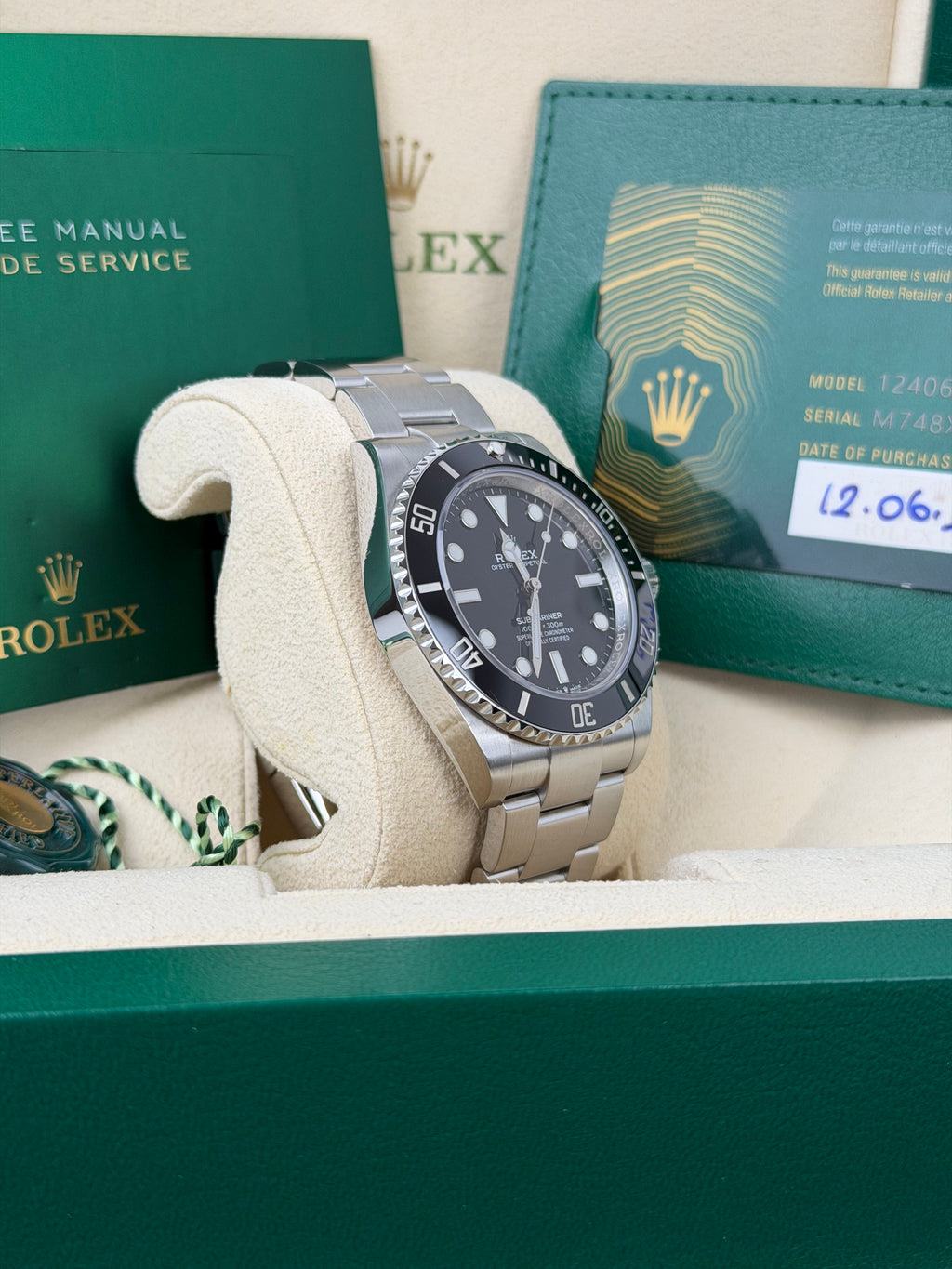 Rolex Submariner 124060 / 2023 / FULL SET / WIE NEU