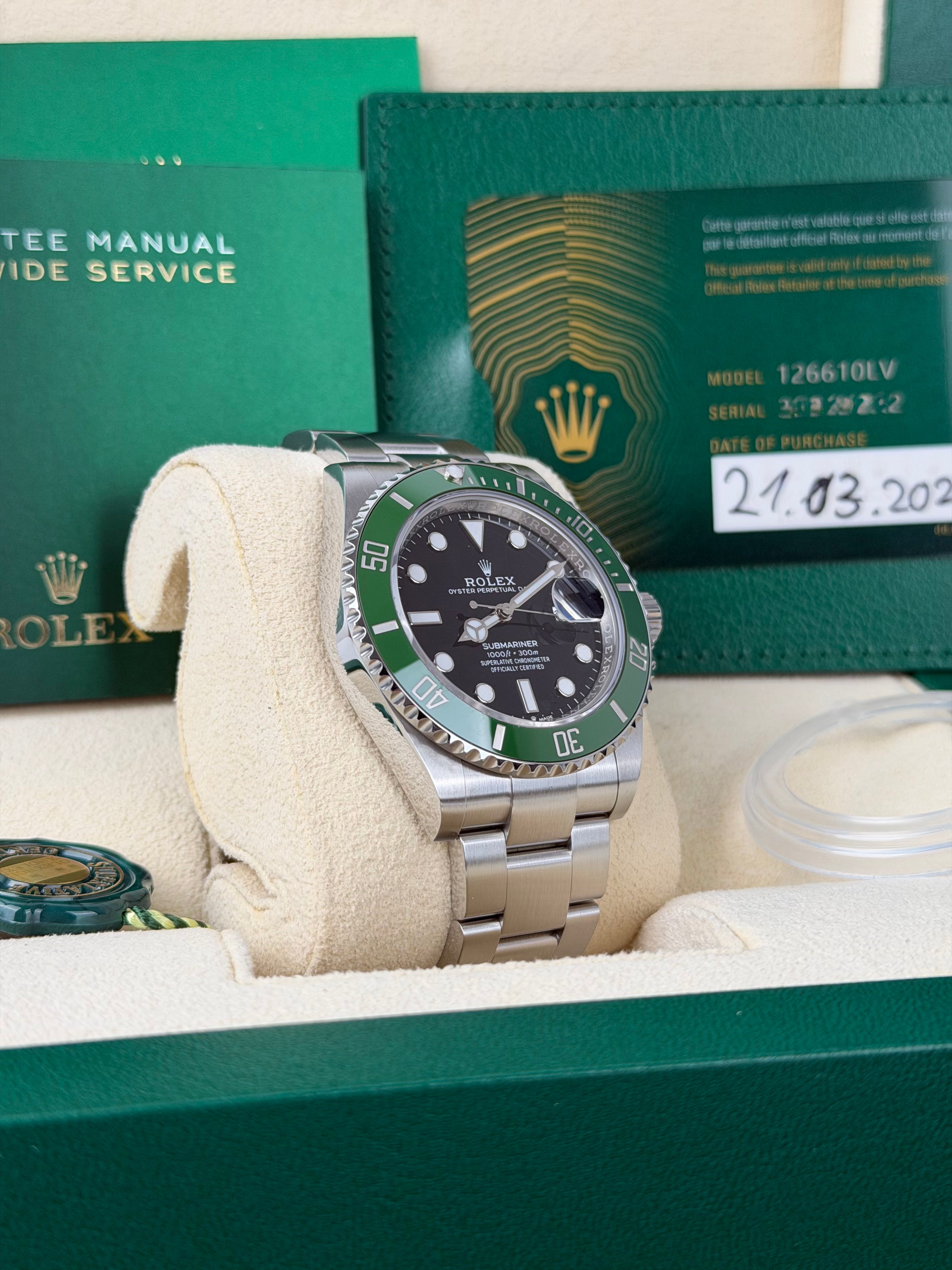 Rolex Submariner Date Starbucks MK2 126610LV / 2024 / FULL SET / WIE NEU / ERSTKAUFRECHNUNG