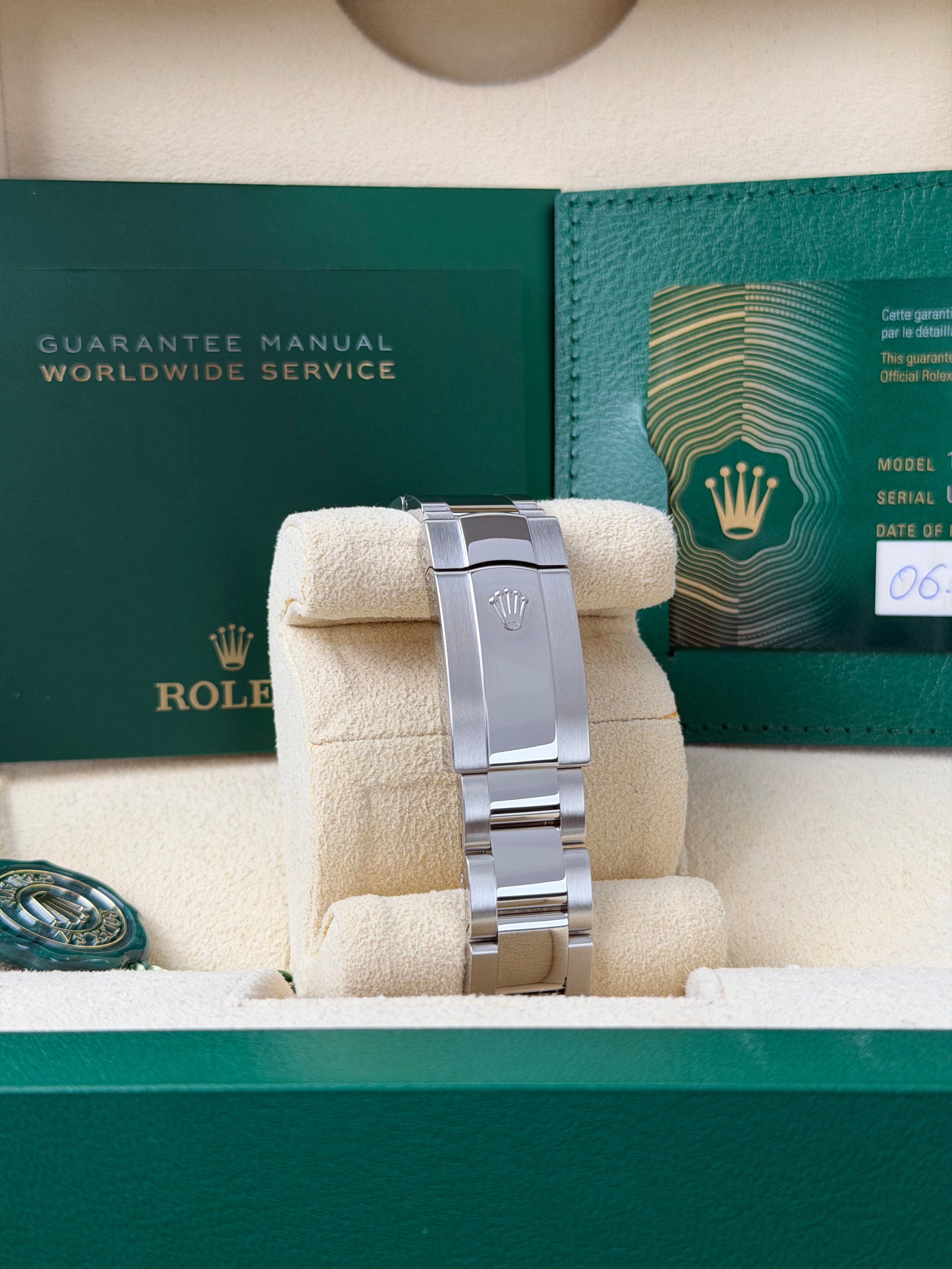 Rolex Datejust 36 Blue Motif 126200 / 2023 / FULL SET / WIE NEU
