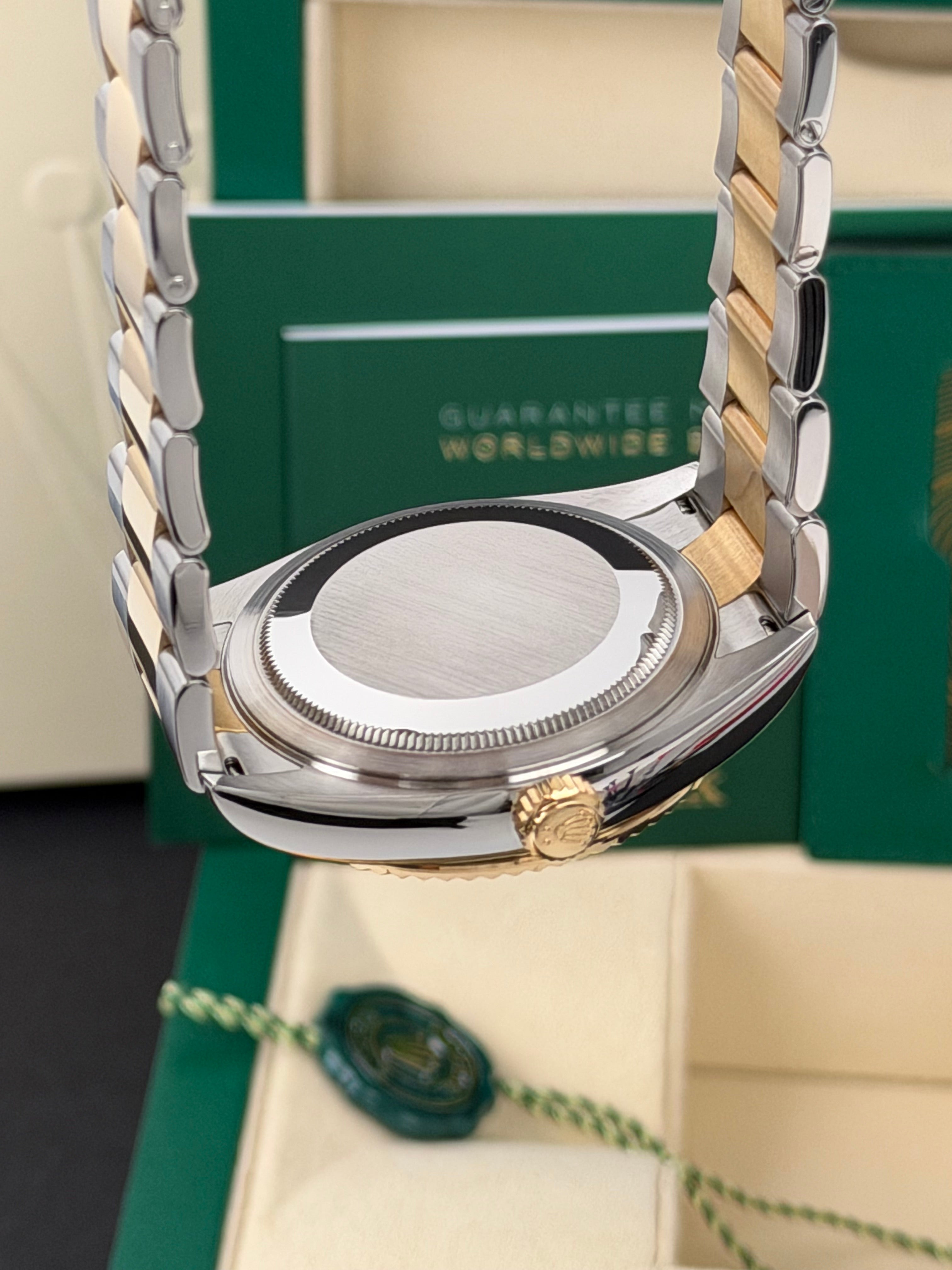 Rolex Sky-Dweller / 326933 / 2023 / FULL SET / WIE NEU