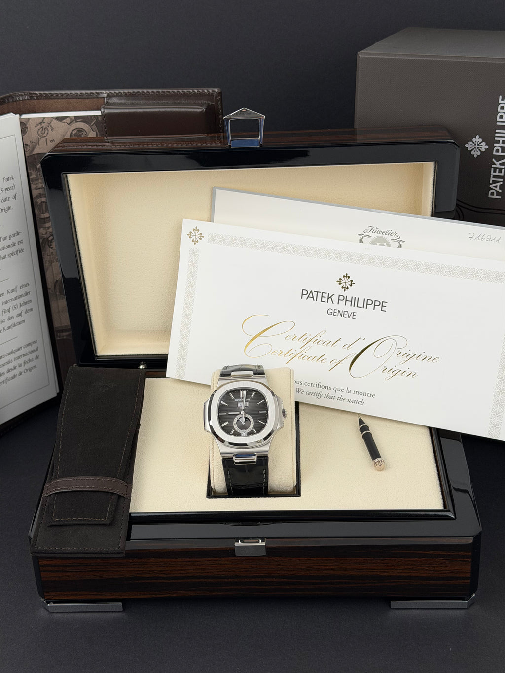 Patek Philippe Nautilus 5726A / 2024 / FULL SET / NEU / ERSTKAUFRECHNUNG