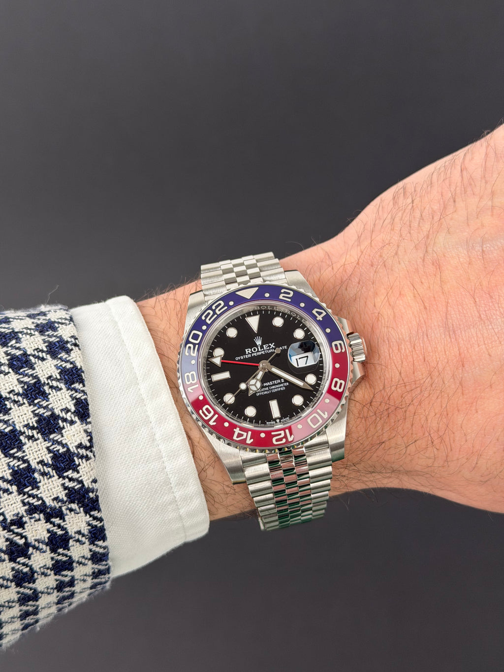 Rolex GMT-Master II Pepsi 126710BLRO / 2025 / FULL SET / WIE NEU