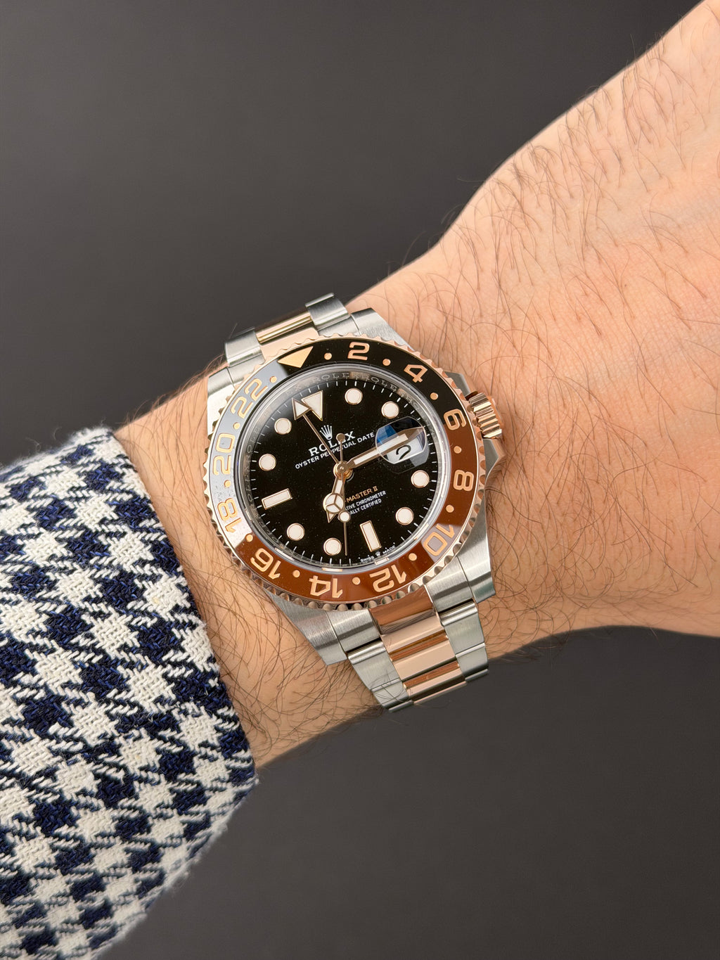 Rolex GMT-Master II ROOTBEER 12711CHNR / 2024 / FULL SET / WIE NEU / ERSTKAUFRECHNUNG