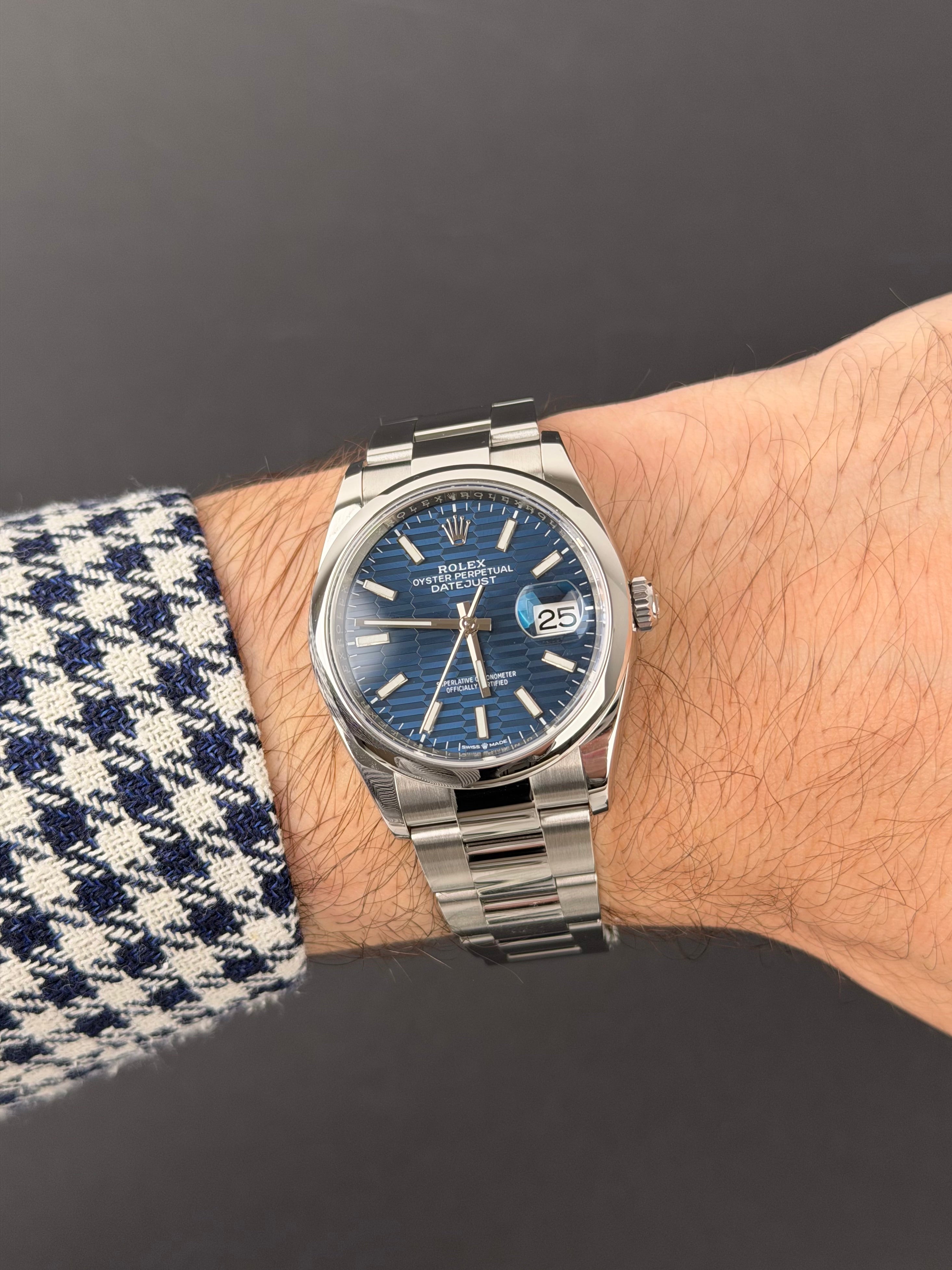 Rolex Datejust 36 Blue Motif 126200 / 2023 / FULL SET / WIE NEU