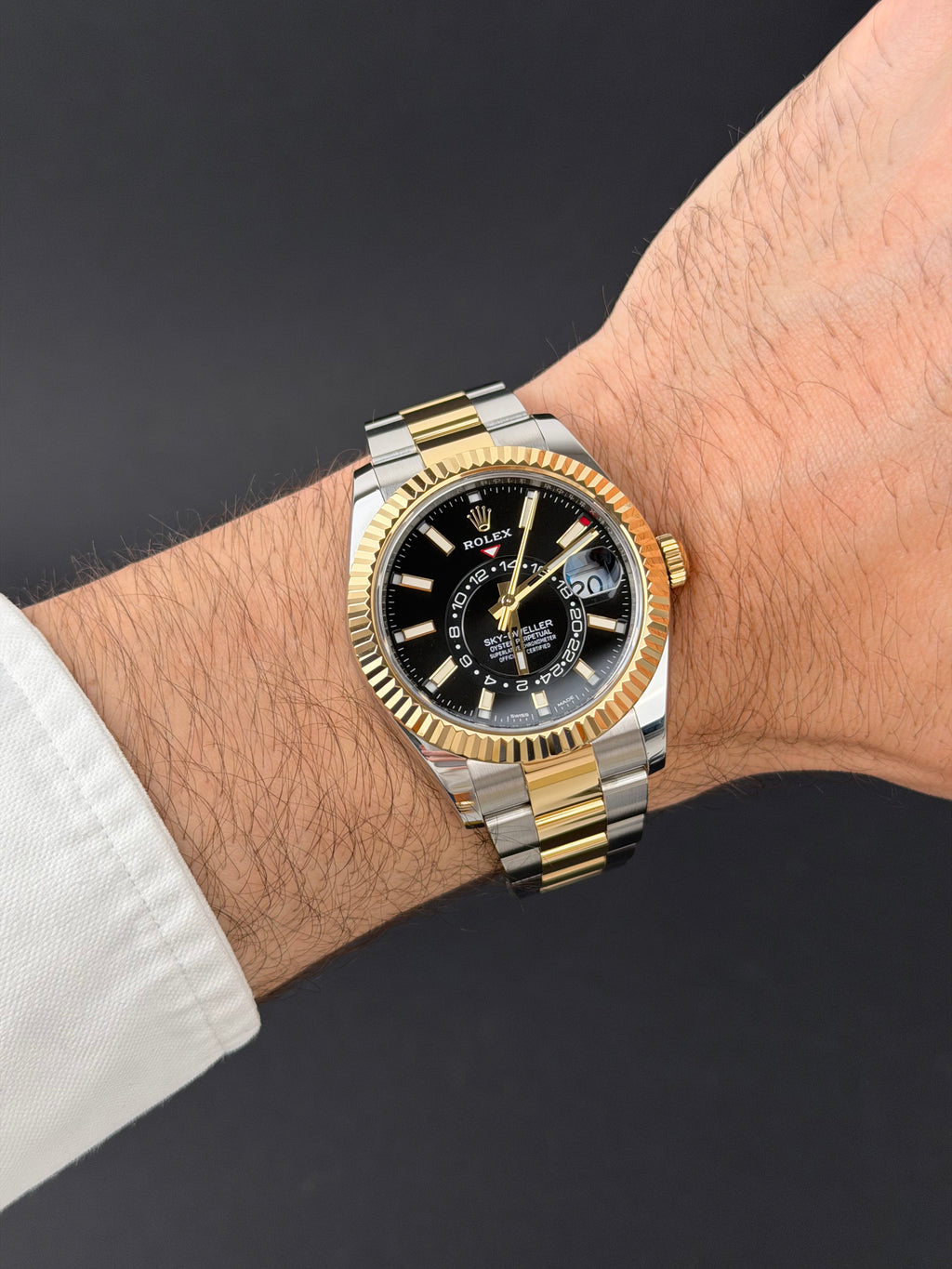 Rolex Sky-Dweller / 326933 / 2023 / FULL SET / WIE NEU