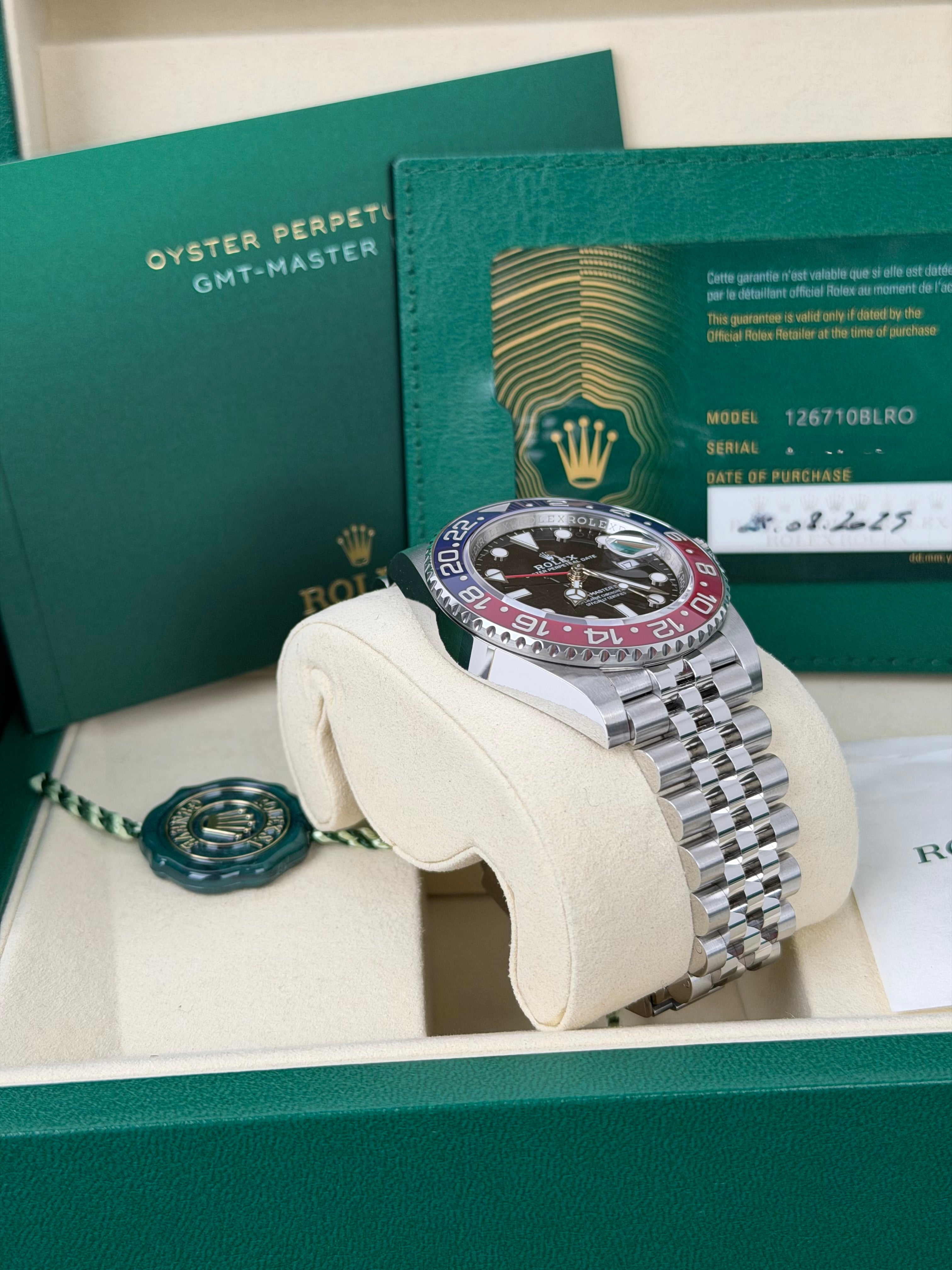 Rolex GMT-Master II Pepsi 126710BLRO / 2025 / FULL SET / WIE NEU