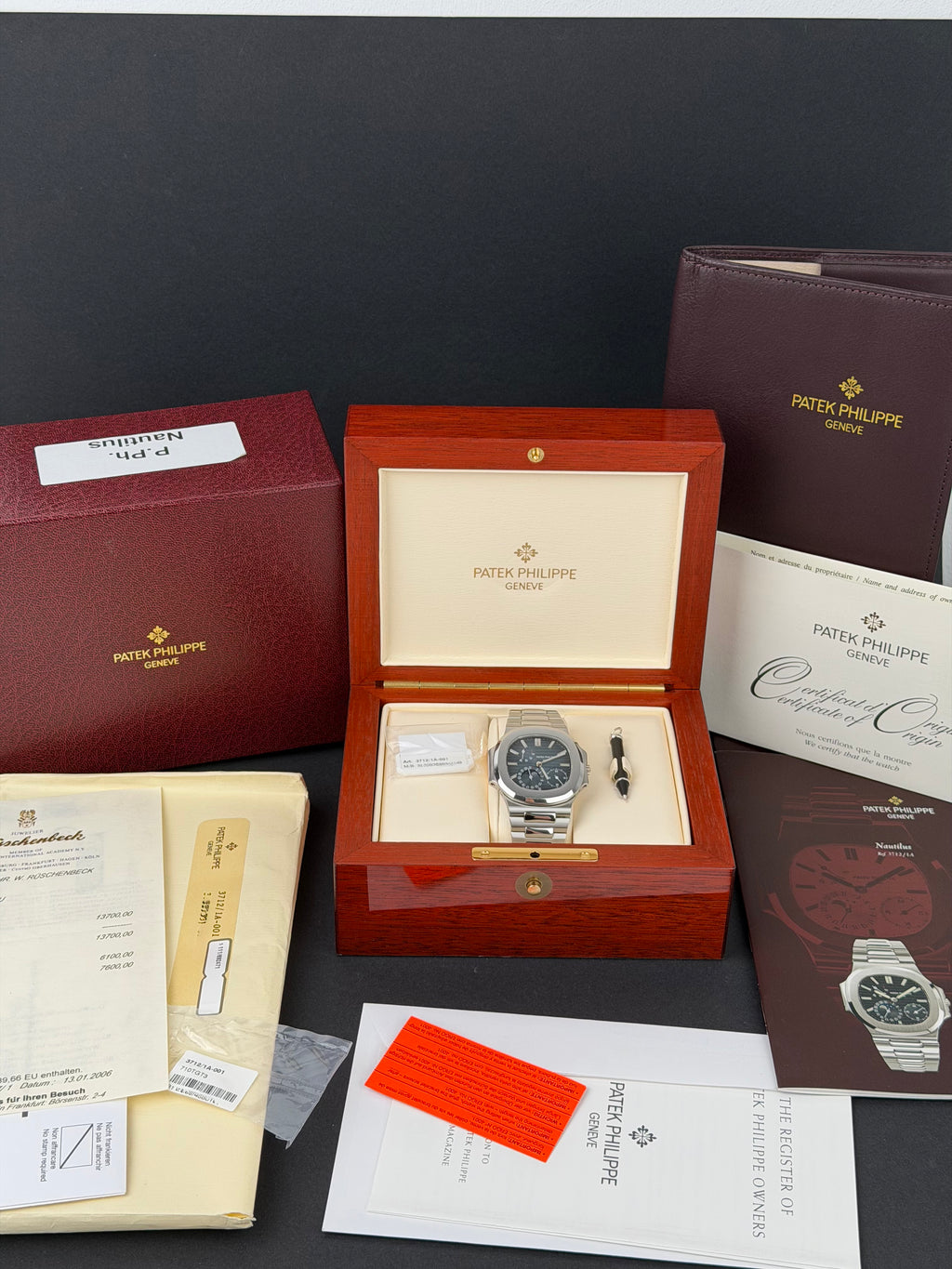Patek Philippe Nautilus 3712 / 2006 / FULL SET / WIE NEU / ERSTKAUFRECHNUNG / COLLECTORS SET