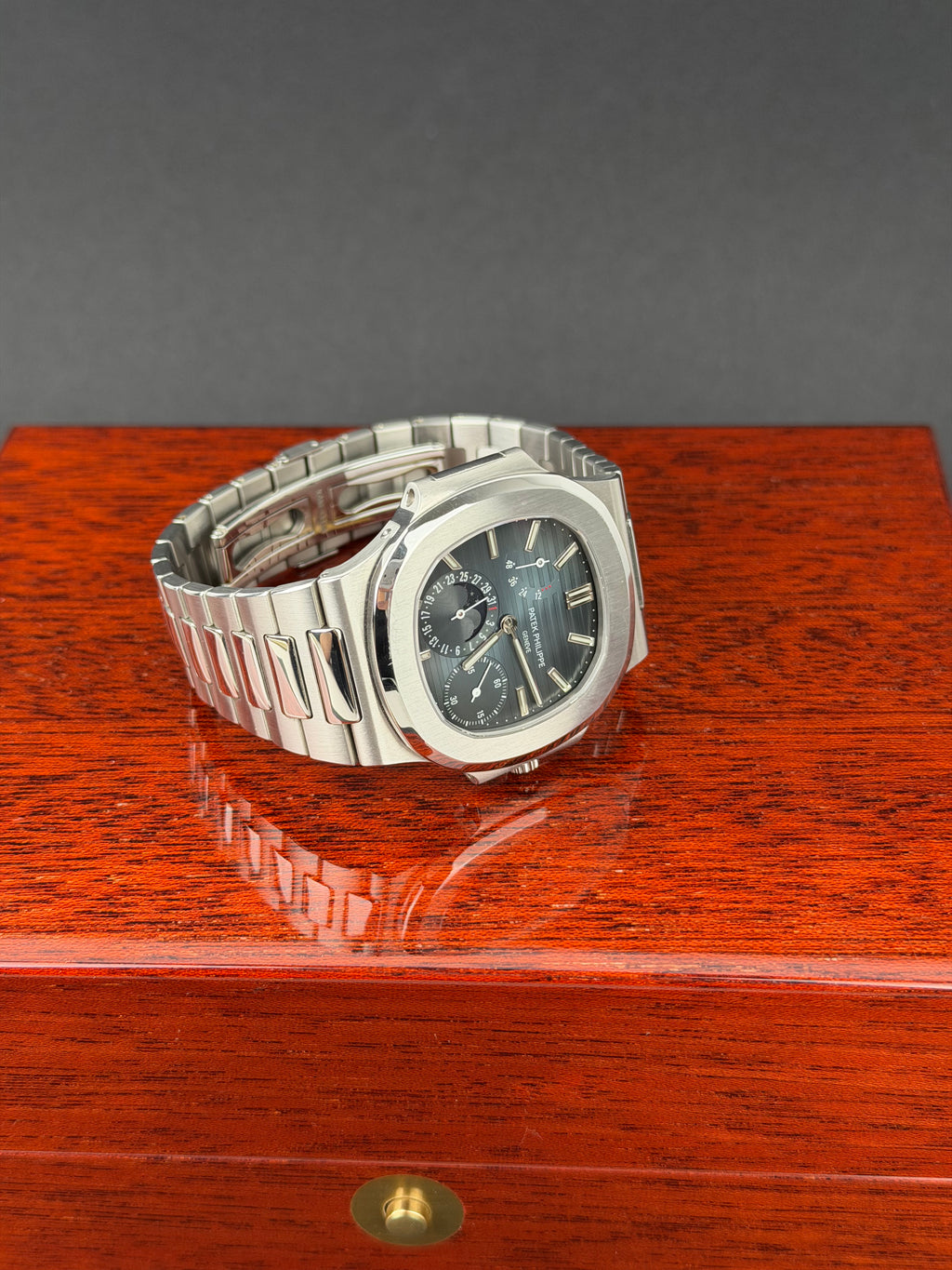 Patek Philippe Nautilus 3712 / 2006 / FULL SET / WIE NEU / ERSTKAUFRECHNUNG / COLLECTORS SET