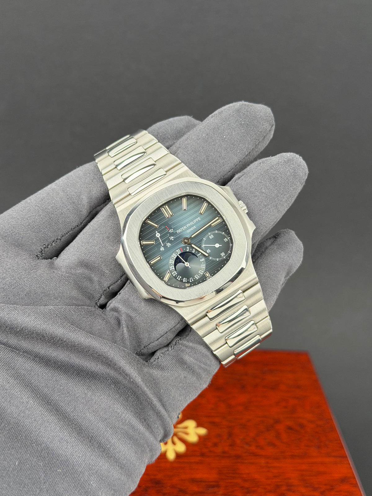 Patek Philippe Nautilus 3712 / 2006 / FULL SET / WIE NEU / ERSTKAUFRECHNUNG / COLLECTORS SET