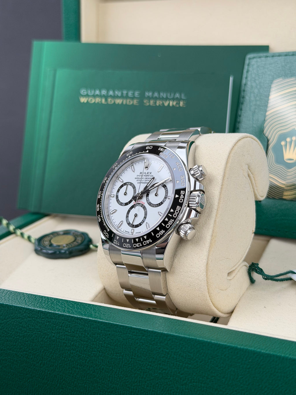 Rolex Daytona 126500LN Panda / 2026 / FULL SET / SEHR GUT