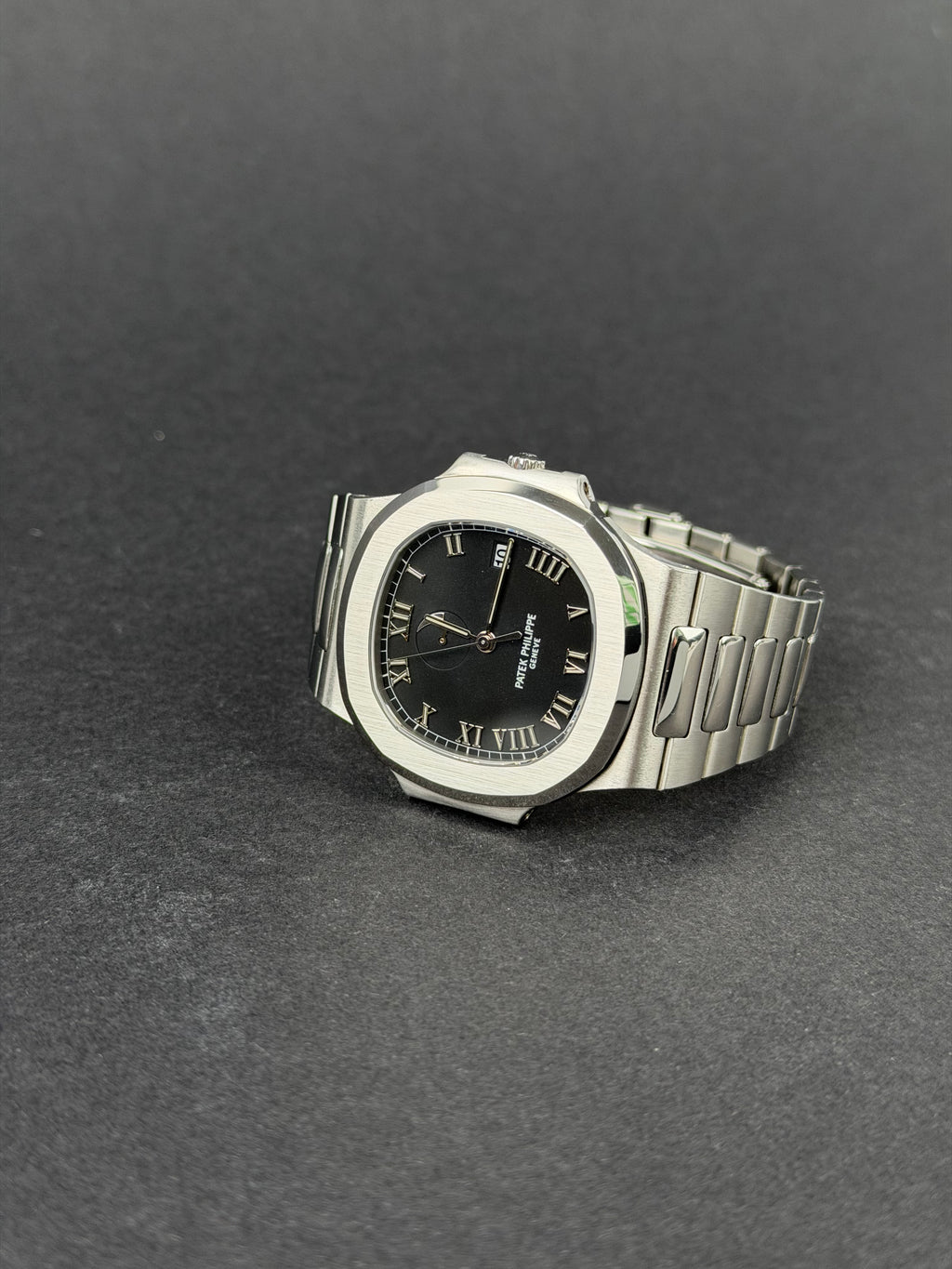 Patek Philippe Nautilus 3710 / 2001 / ARCHIV PAPER / SEHR GUT / PATEK SERVICE