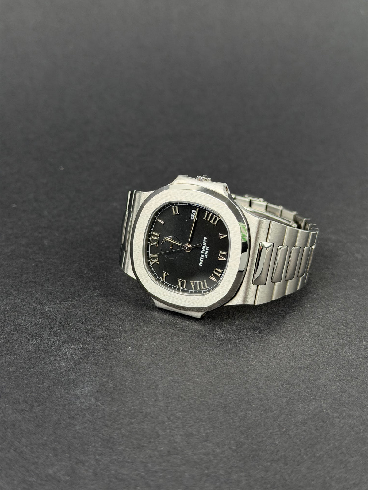 Patek Philippe Nautilus 3710 / 2001 / ARCHIV PAPER / SEHR GUT / PATEK SERVICE