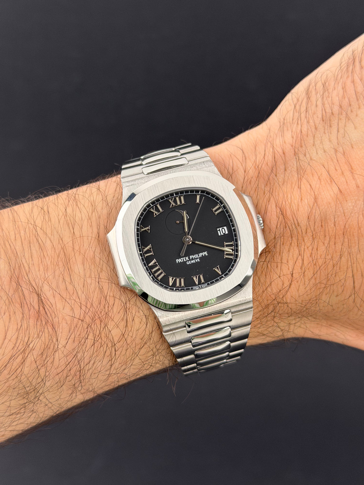 Patek Philippe Nautilus 3710 / 2001 / ARCHIV PAPER / SEHR GUT / PATEK SERVICE