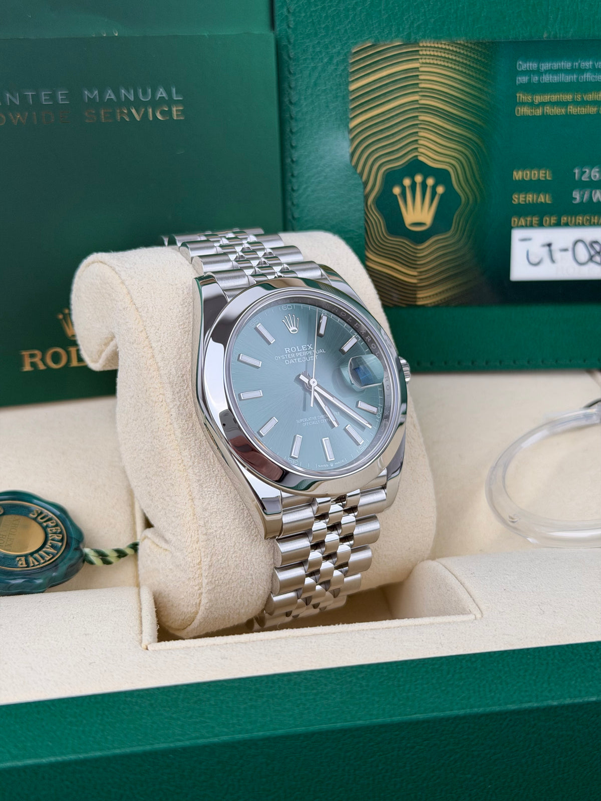 Rolex Datejust 41 126300 Mint Green / 2024 / FULL SET / WIE NEU
