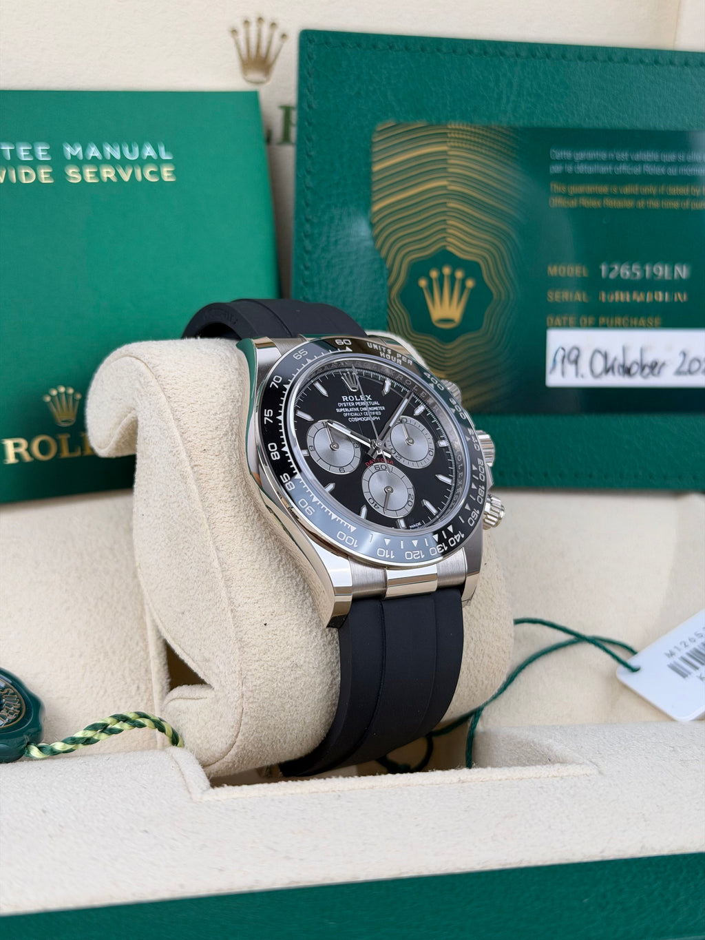 Rolex Daytona 126519LN Schwarz / 2023 / FULL SET / WIE NEU / ERSTKAUFRECHNUNG