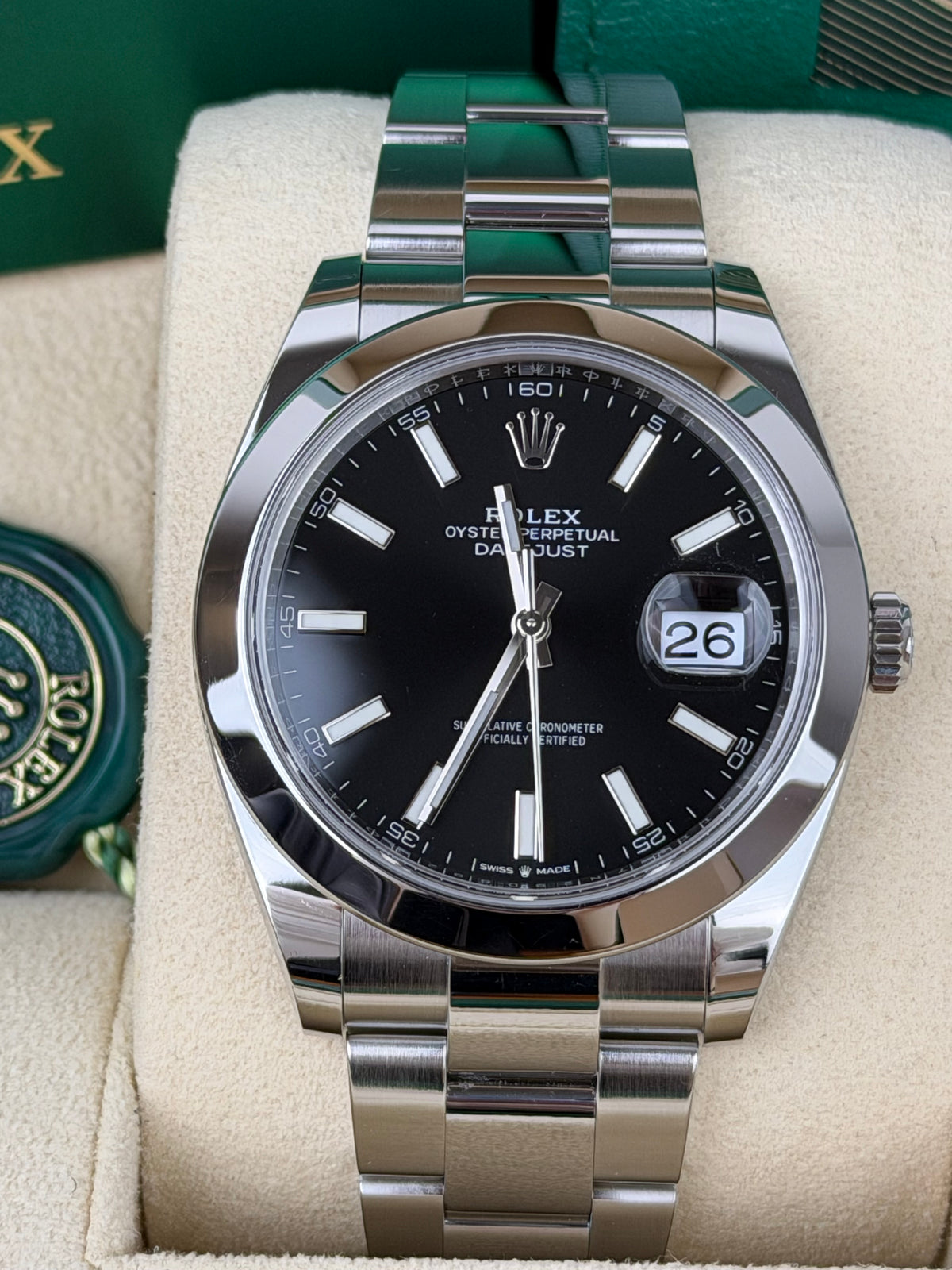Rolex Datejust 41 126300 Schwarz / 2022 / FULL SET / SEHR GUT