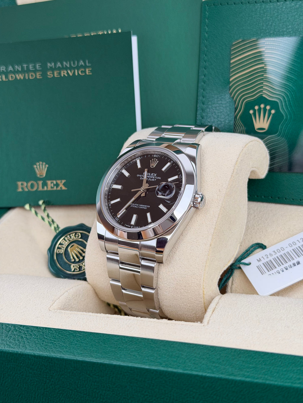Rolex Datejust 41 126300 Schwarz / 2022 / FULL SET / SEHR GUT