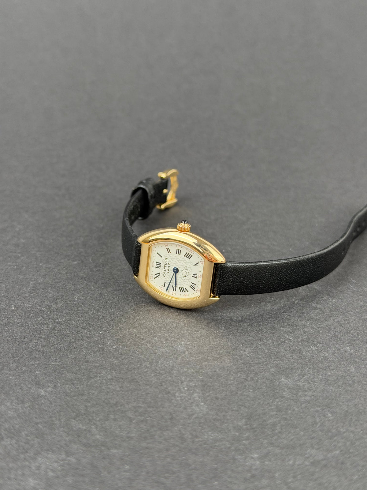 Cartier Tortue 1945 Love Dial / SEHR GUT