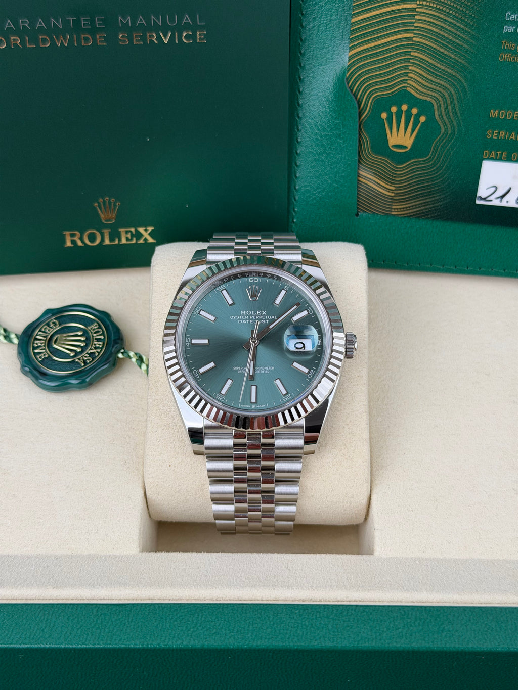 Rolex Datejust 41 126334 Mint Green / 2025 / FULL SET / WIE NEU / ERSTKAUFRECHNUNG