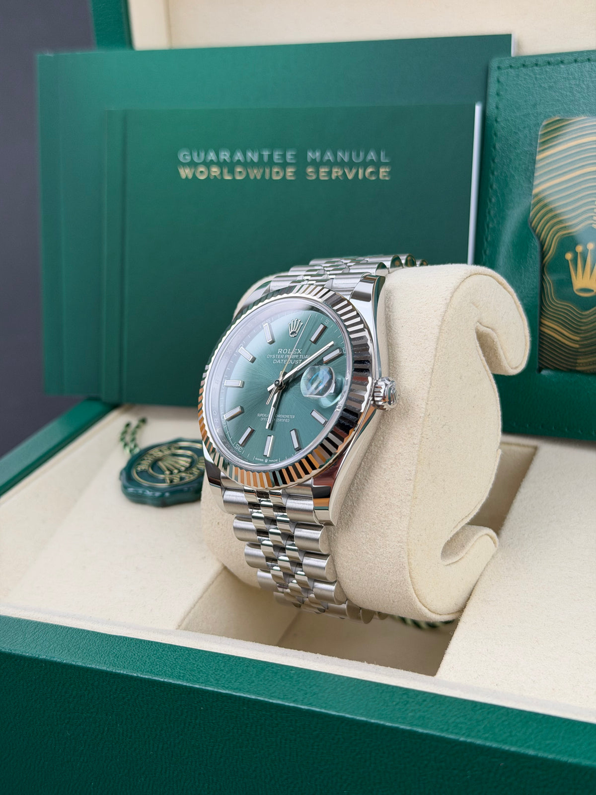 Rolex Datejust 41 126334 Mint Green / 2025 / FULL SET / WIE NEU / ERSTKAUFRECHNUNG