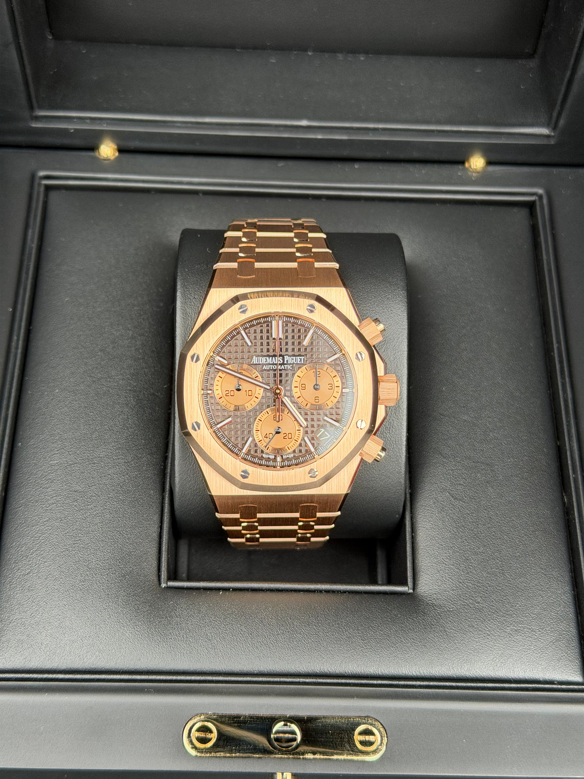 Audemars Piguet Royal Oak 41 Chronograph Chocolate 26239OR / 2021 / FULL SET / WIE NEU